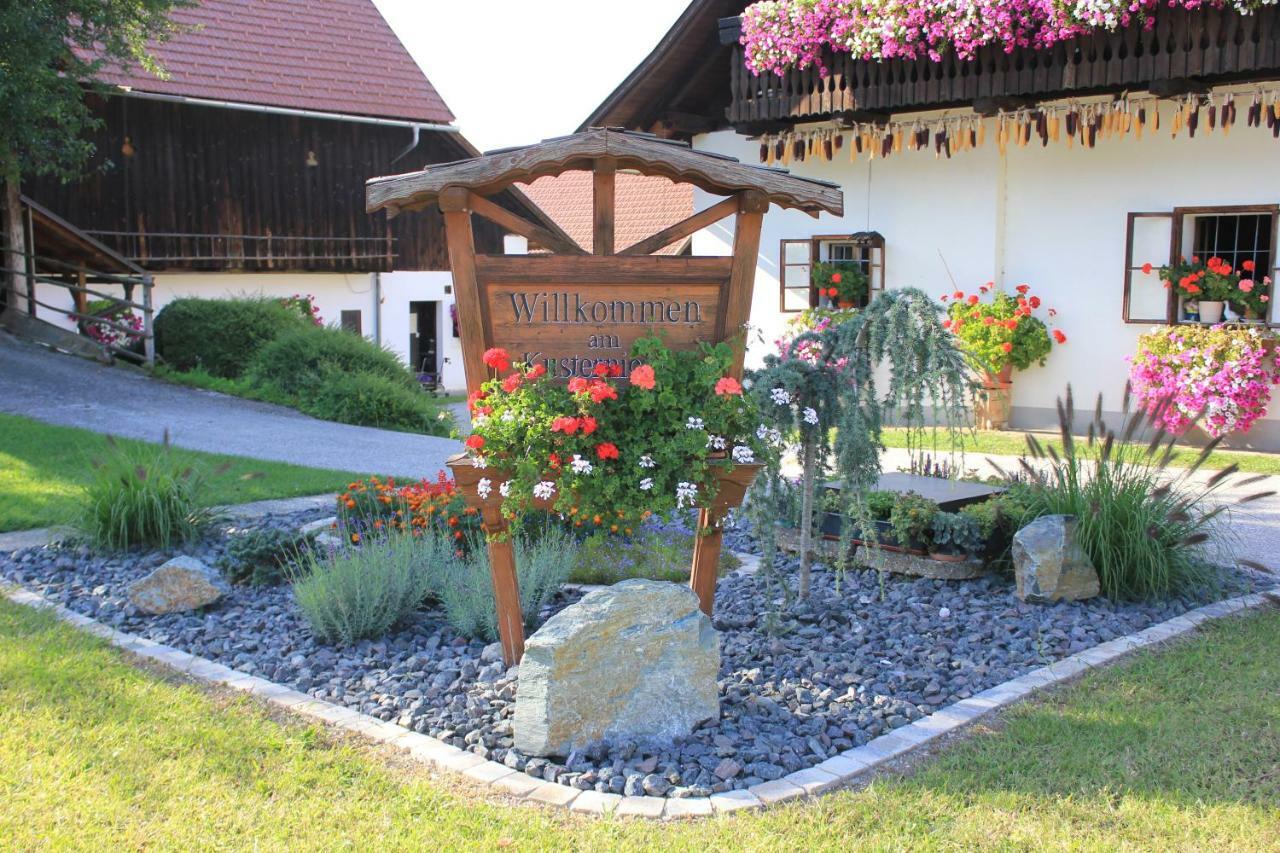 Kusternighof Hotel Velden am Wörthersee Exterior photo